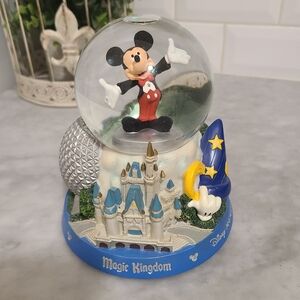 ⭐Disney World Mickey Mouse "It's a Small World" Musical Snow Globe 4 Parks Icons